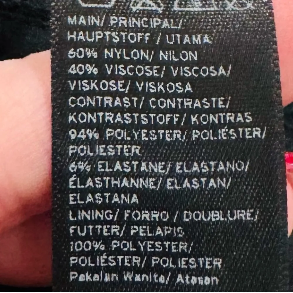 TOPSHOP Black Lace Halter Crop Top - Image 11