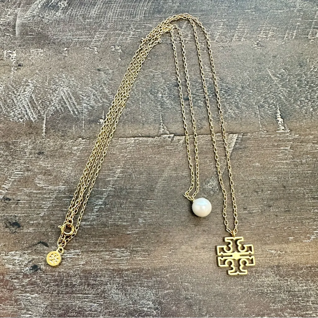 New Tory Burch Britten Gold Tone Double Strand Layered, Logo with Pearl Charm - Image 8