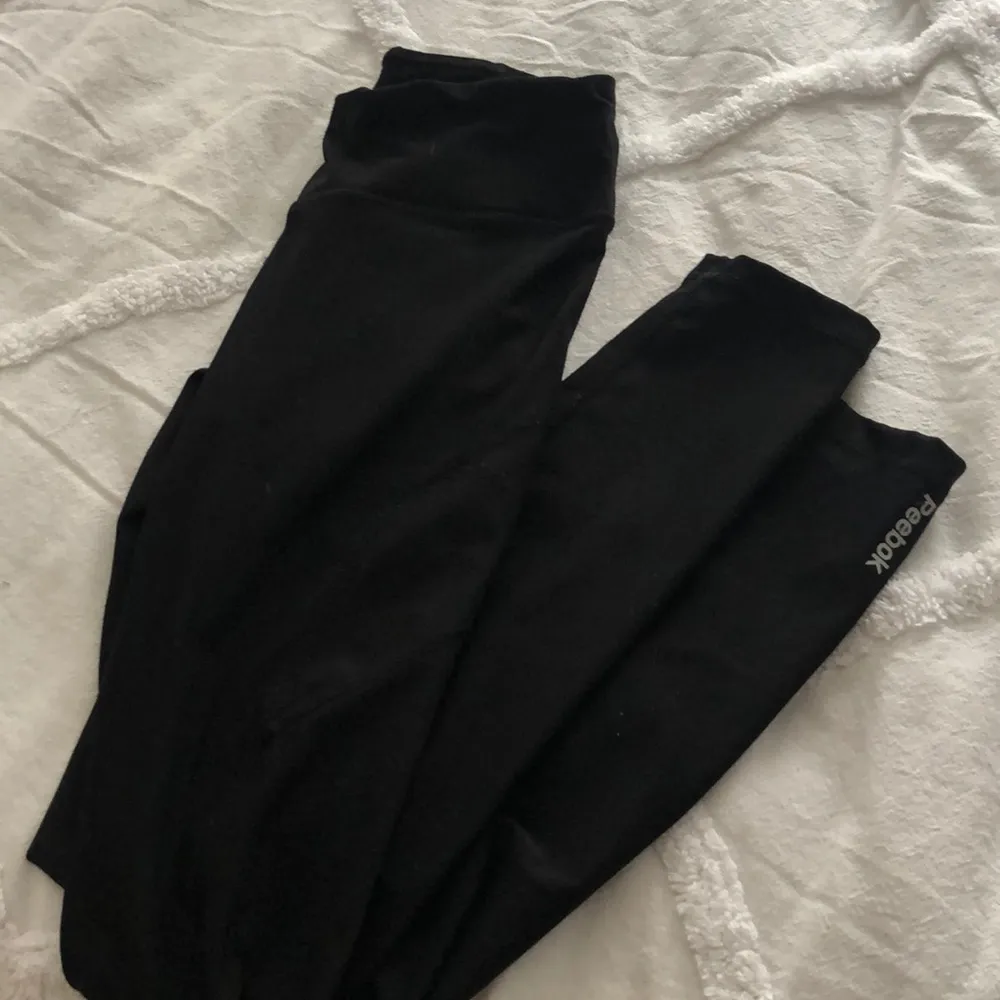 Black Reebok leggings - Image 2