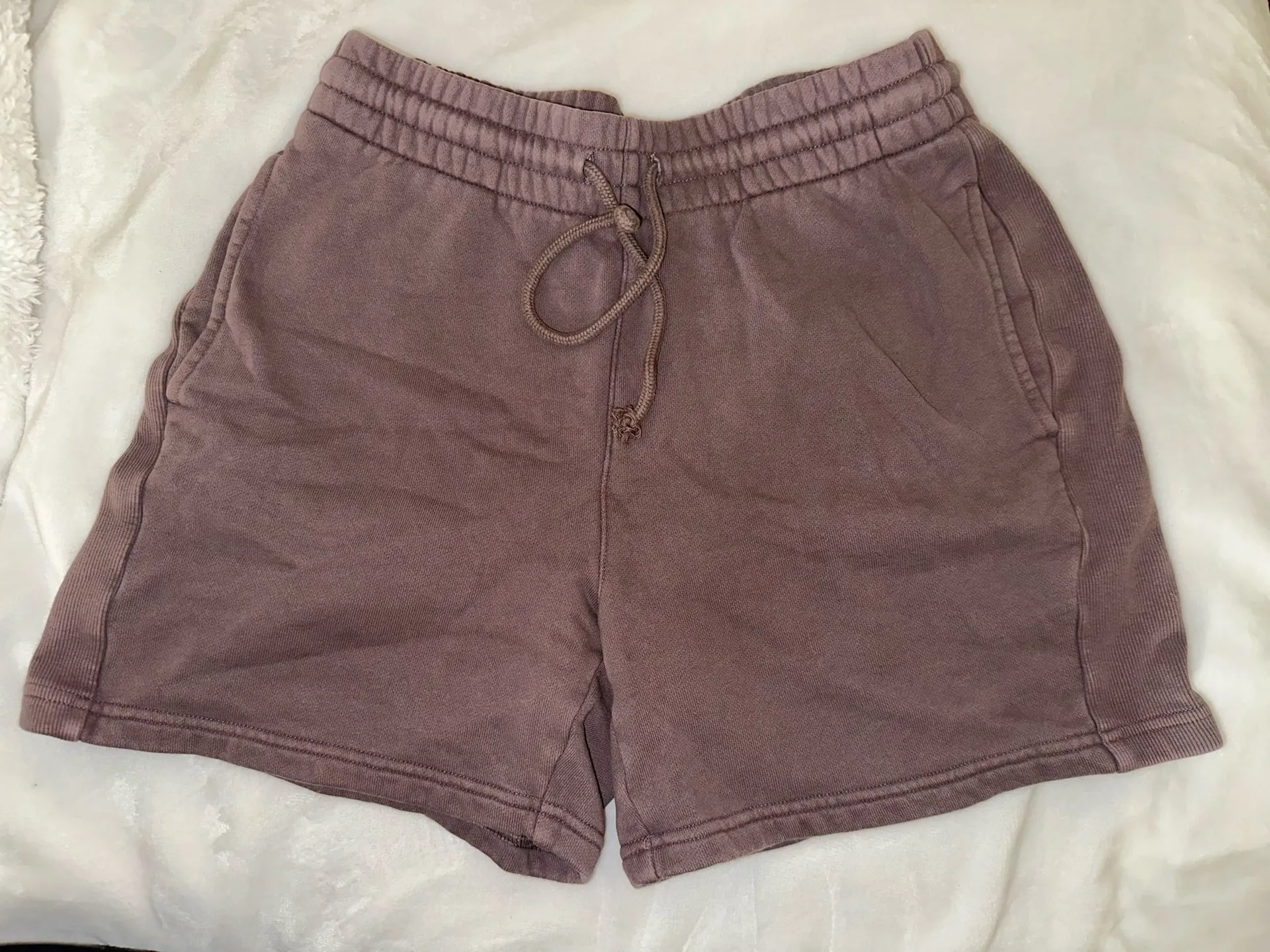 Aritzia TNA Cozy Boyfriend Fleece Sweat Shorts - Image 2