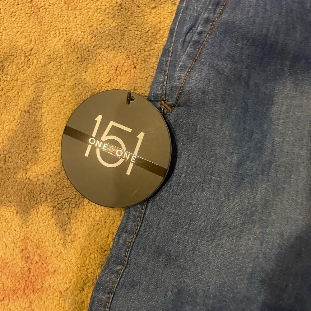 Dillard’s NWT denim belted high rise shorts size M - Image 4