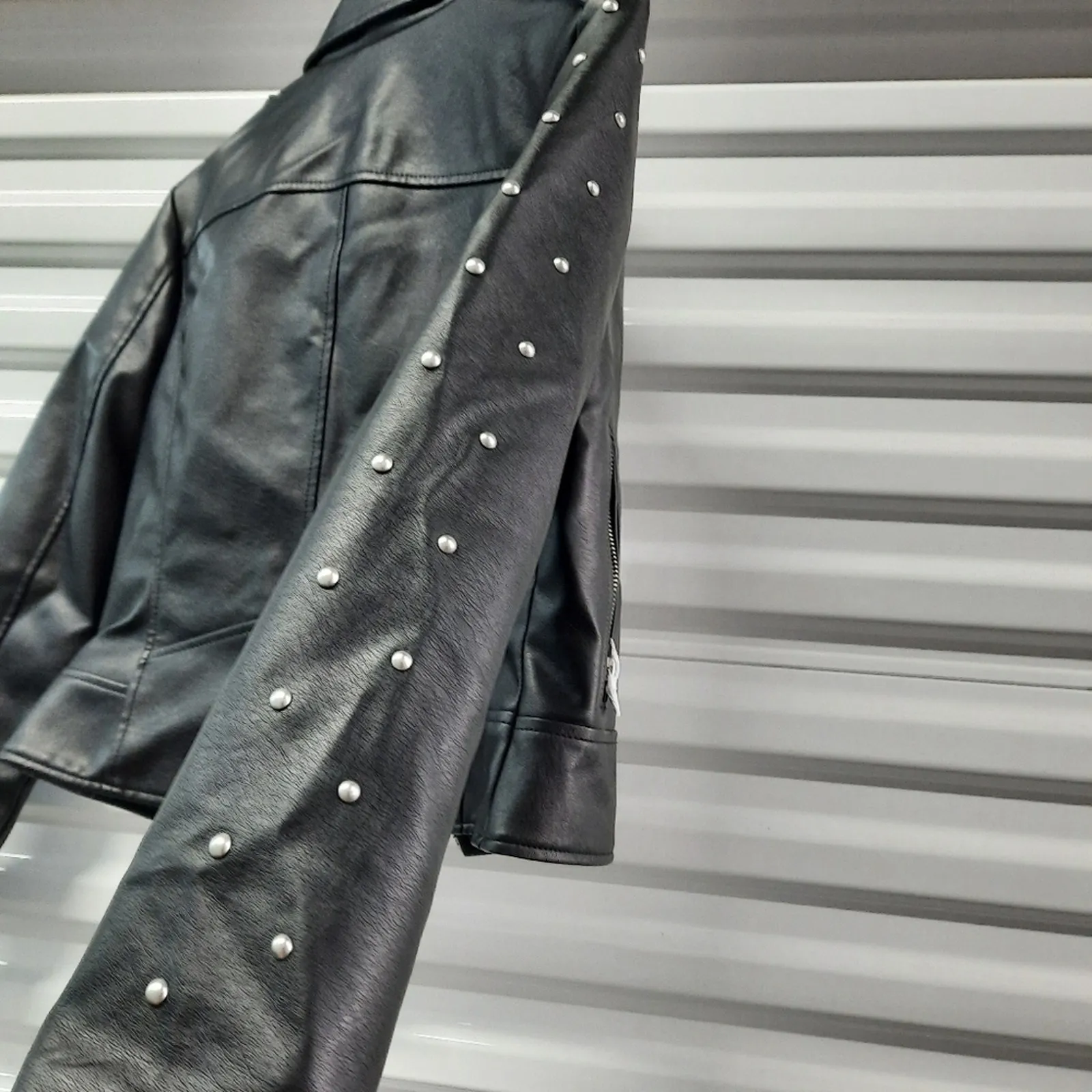 BB Dakota Steve Madden Womens Faux Leather Biker Moto Jacket XS Black Pearl Stud - Image 6