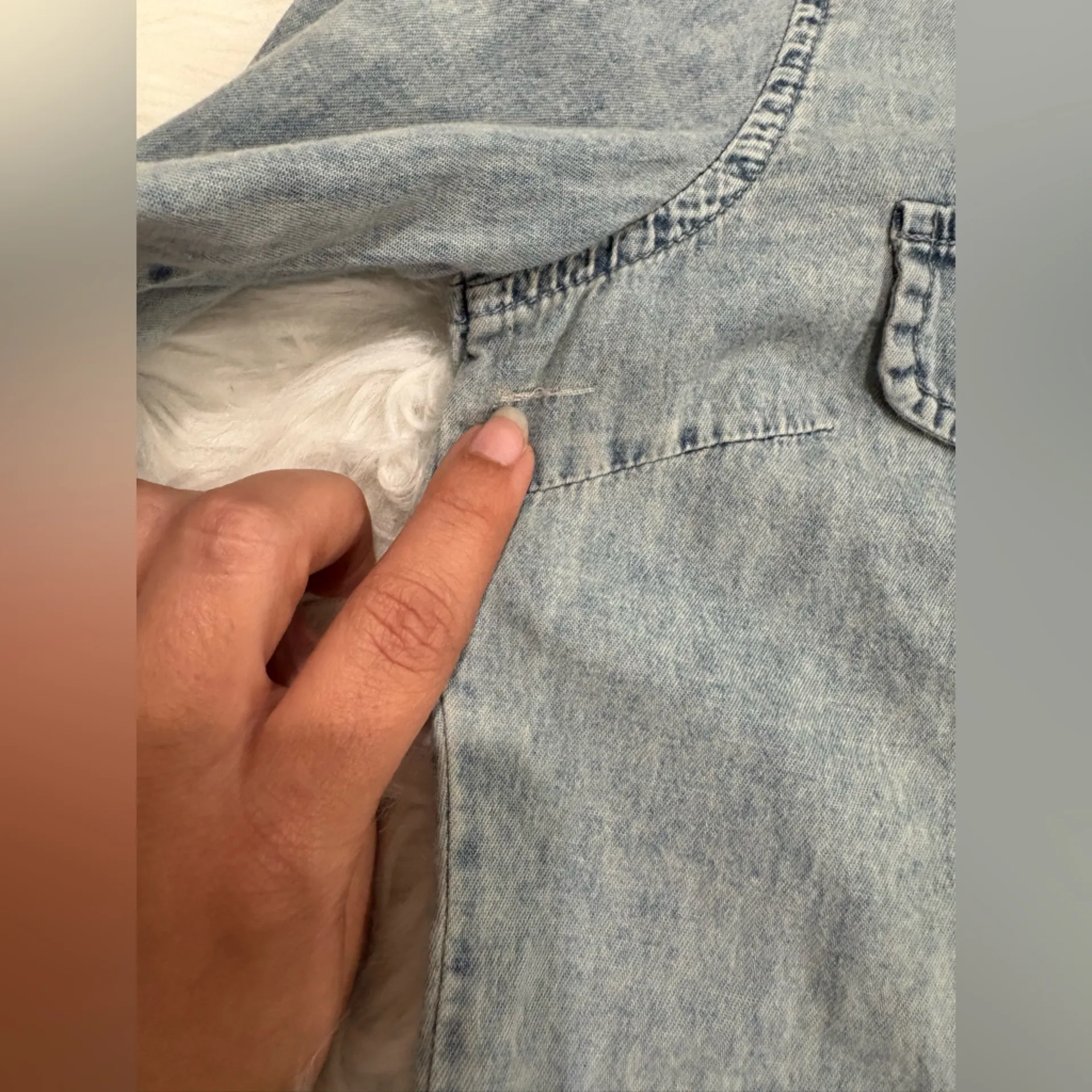 🆕 Women's Light Denim Button Down Shirt Size S Blue - Image 9