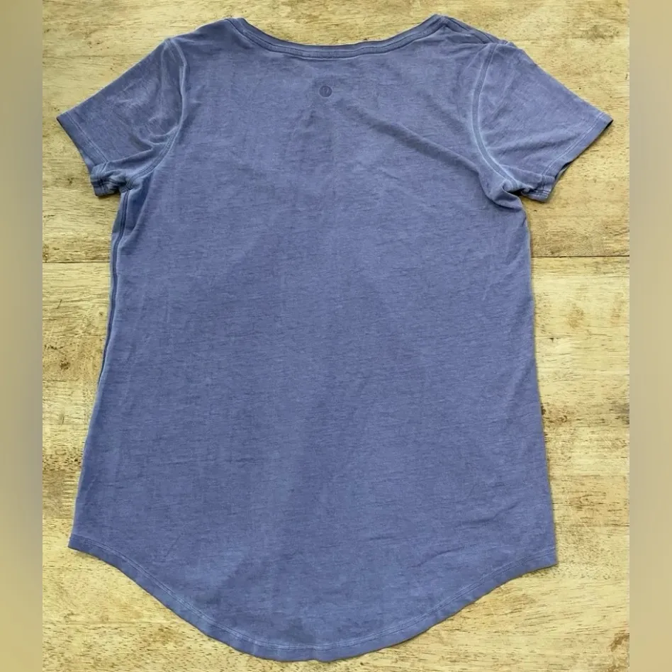 Lululemon Women’s Sz 6 Love Tee V in Dusky‎ Lavender - Image 8