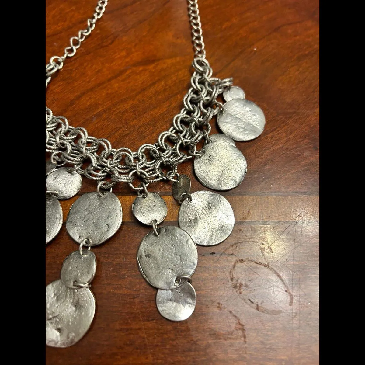Very large chunky jewelry silver tone chickos fashion jewlery necklace - Image 3
