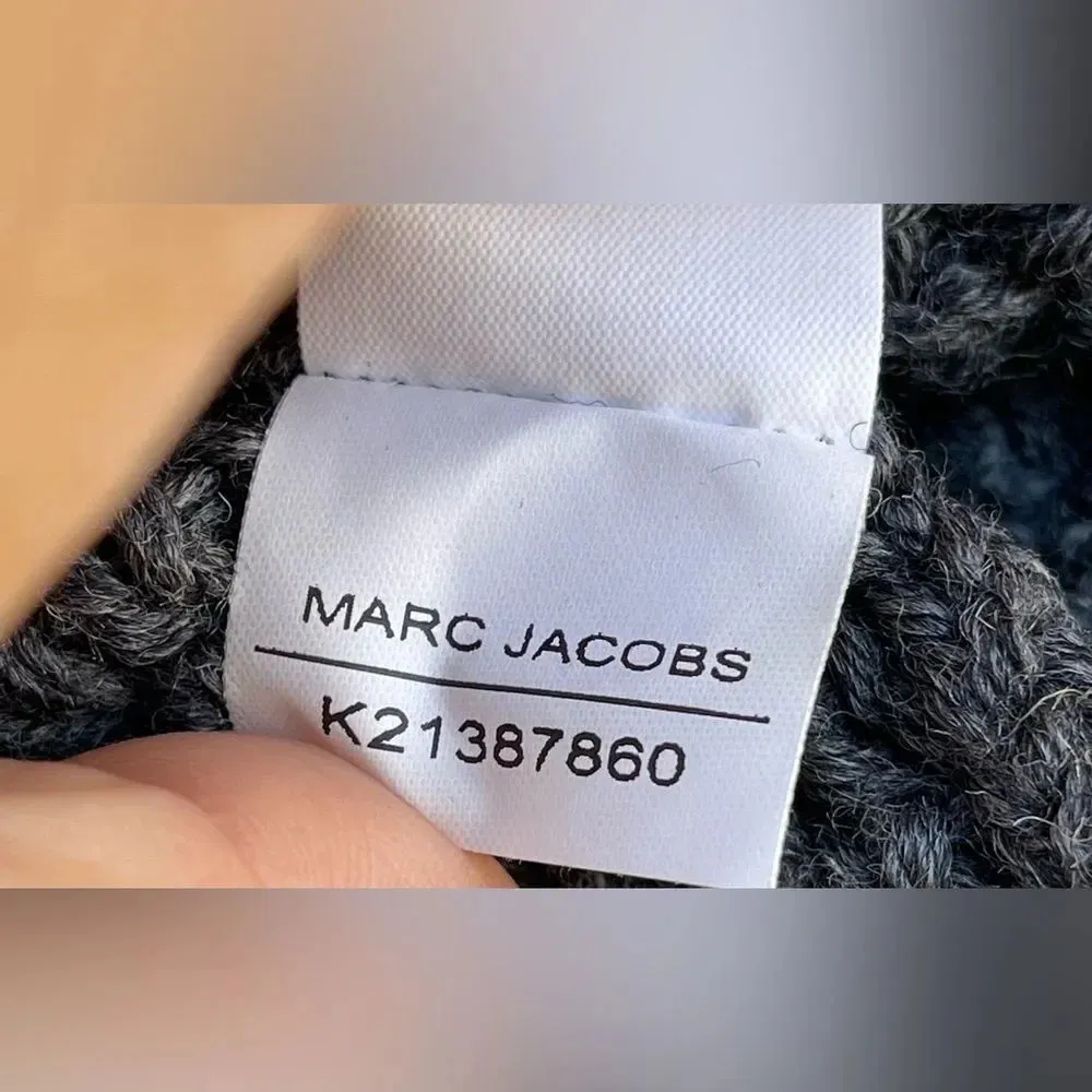 Marc Jacobs  Aran Charcoal Chunky Cable Knit Wool Sweater Pullover small - Image 10