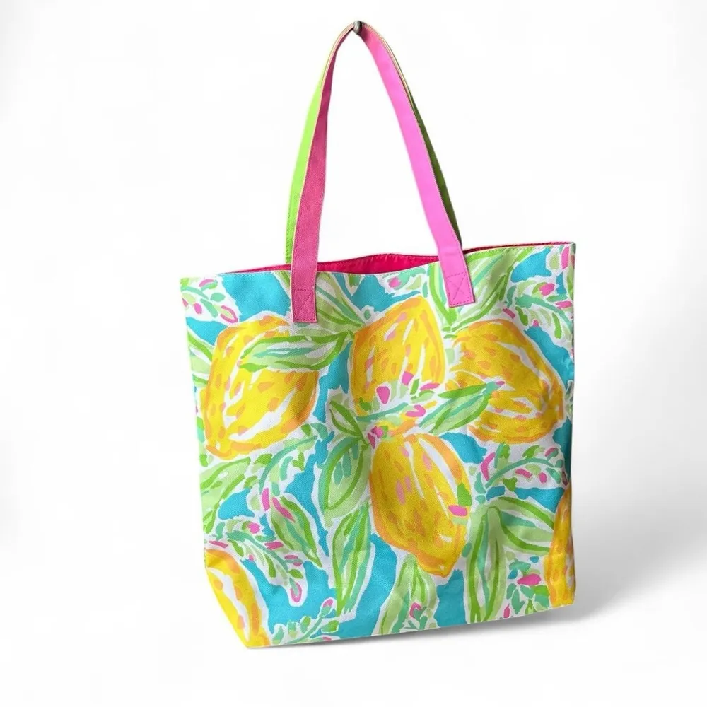 Lilly Pulitzer Lemon Print Summer Tote 🌞🍋 - Image 3