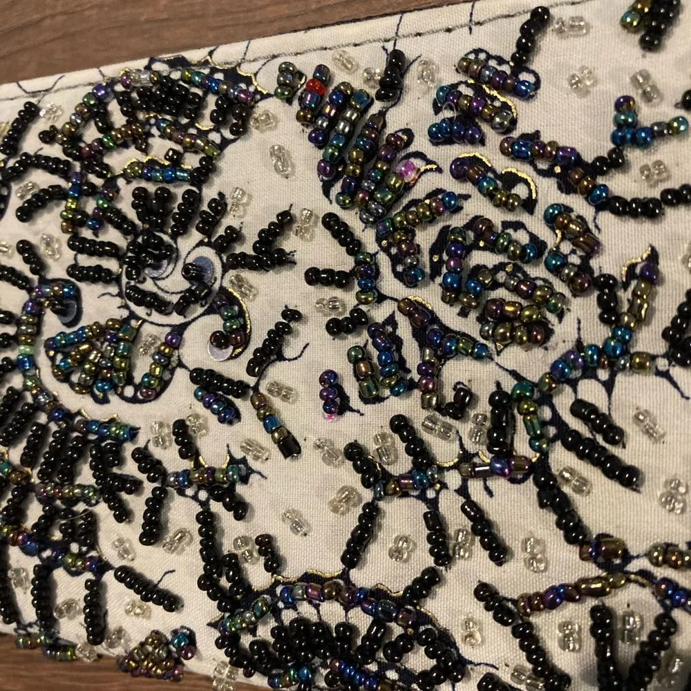 Vintage Beaded Iridescent Zippered Wallet Strapped Purse Black - Image 4