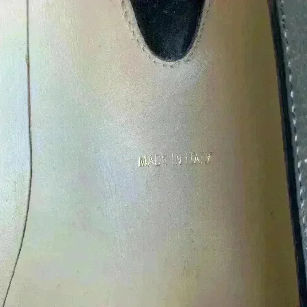 Amalfi black leather loafer sz 8 slip on classic minimalist comfortable dressy Gold - Image 11