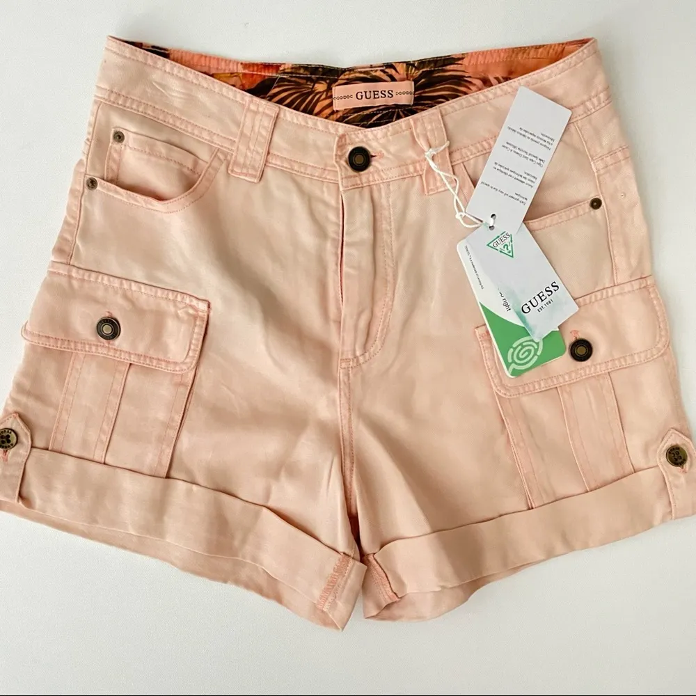 GUESS Women’s Iris Cuffed Cargo Shorts Size 24 - Image 12