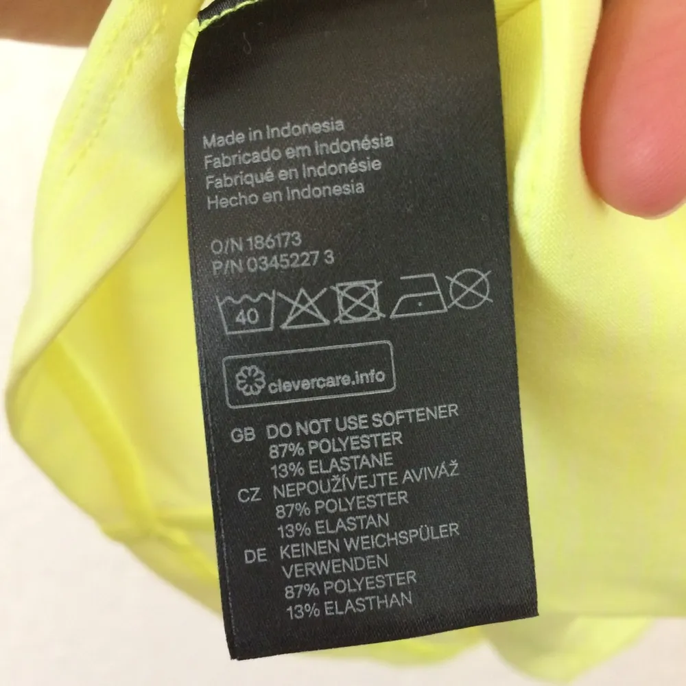 H&M workout tank top bright yellow, women’s size medium - Image 4