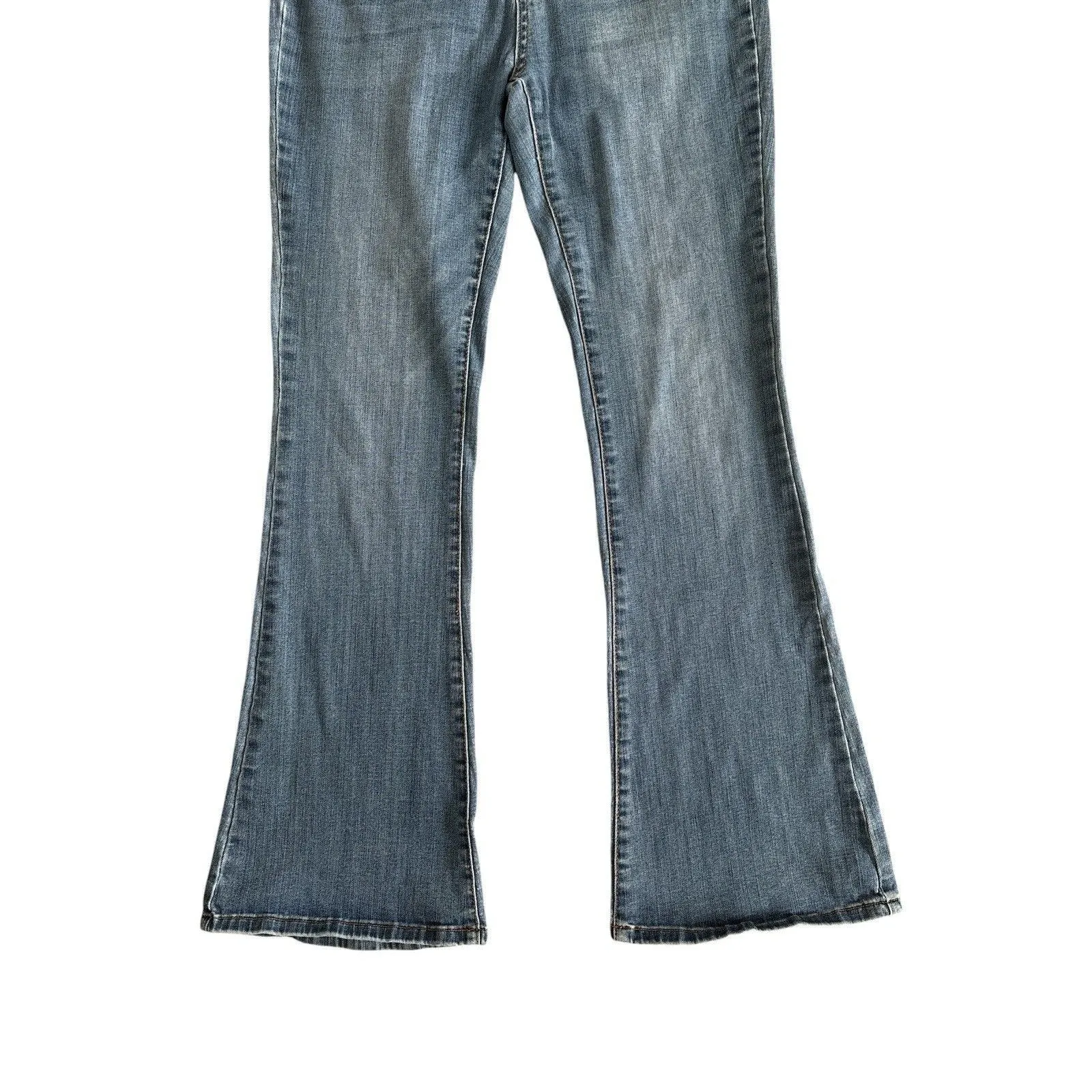 Judy Blue Women’s Denim Flare Medium Wash Blue Jeans Casual Y2K Look Size 13/31 - Image 2