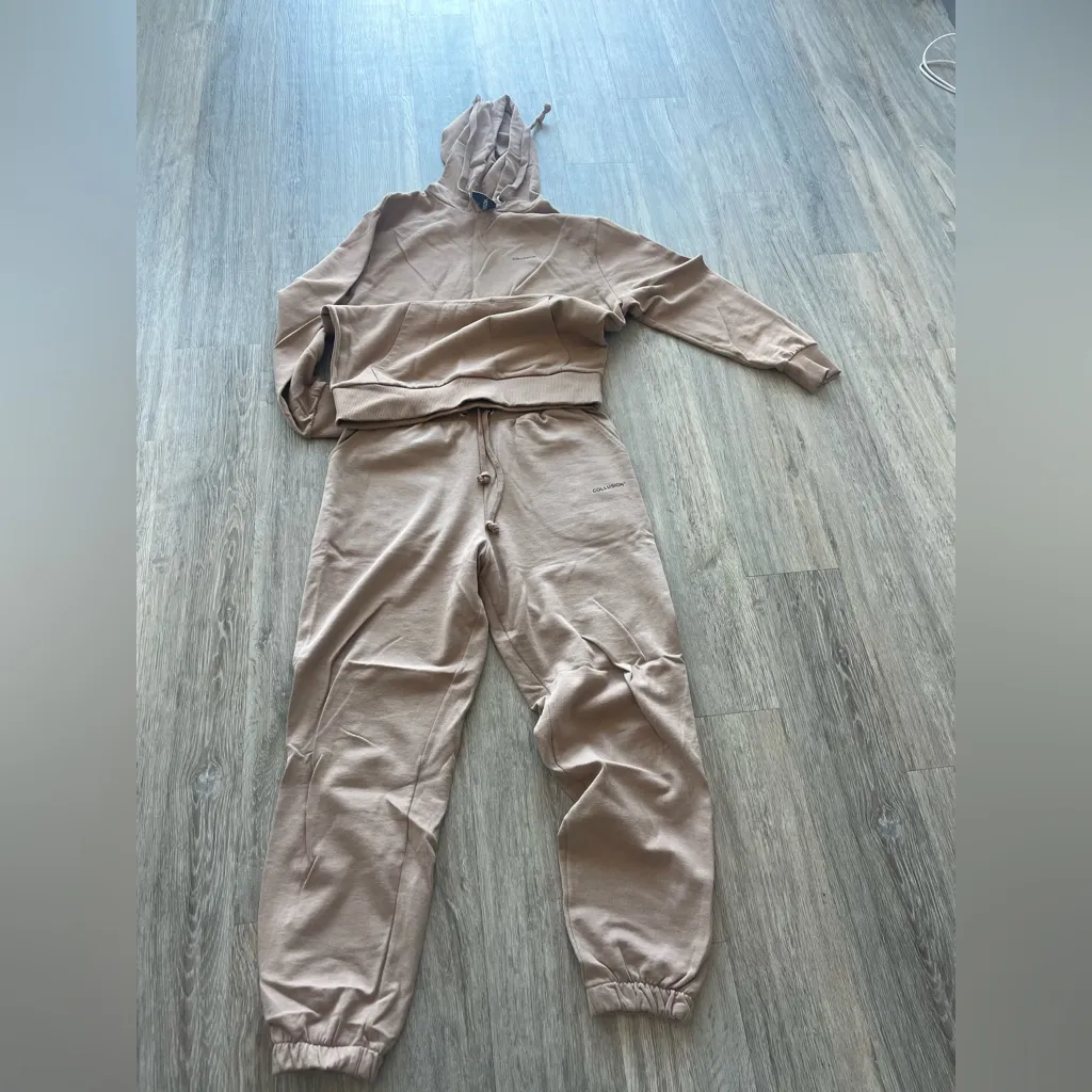 NWOT COLLUSION OVERSIZED BROWN TAN LOGO SWEATSUIT S - Image 3