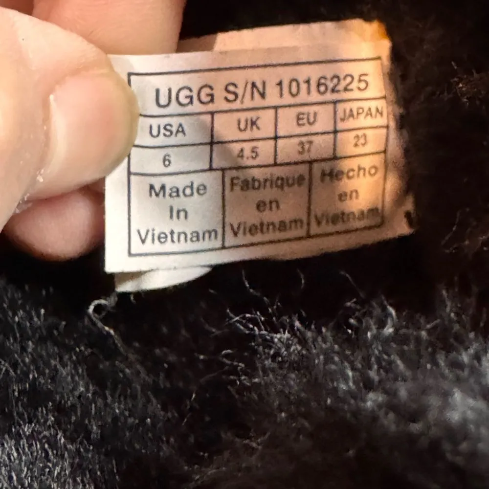 Ugg Bailey Bow Black Suede Boots size 6‎ - Image 10