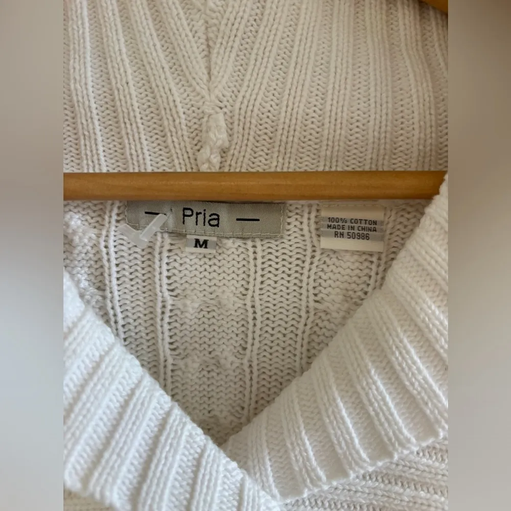 Pria 100% Cotton Cable Knit Cowl Neck Sweater Color White Size M Size M - Image 2