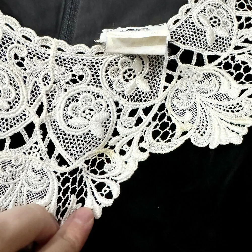 70s Vintage LANG Dress Women Size 14 Black Velvet Maxi Lace Collar Long Sleeve - Image 4