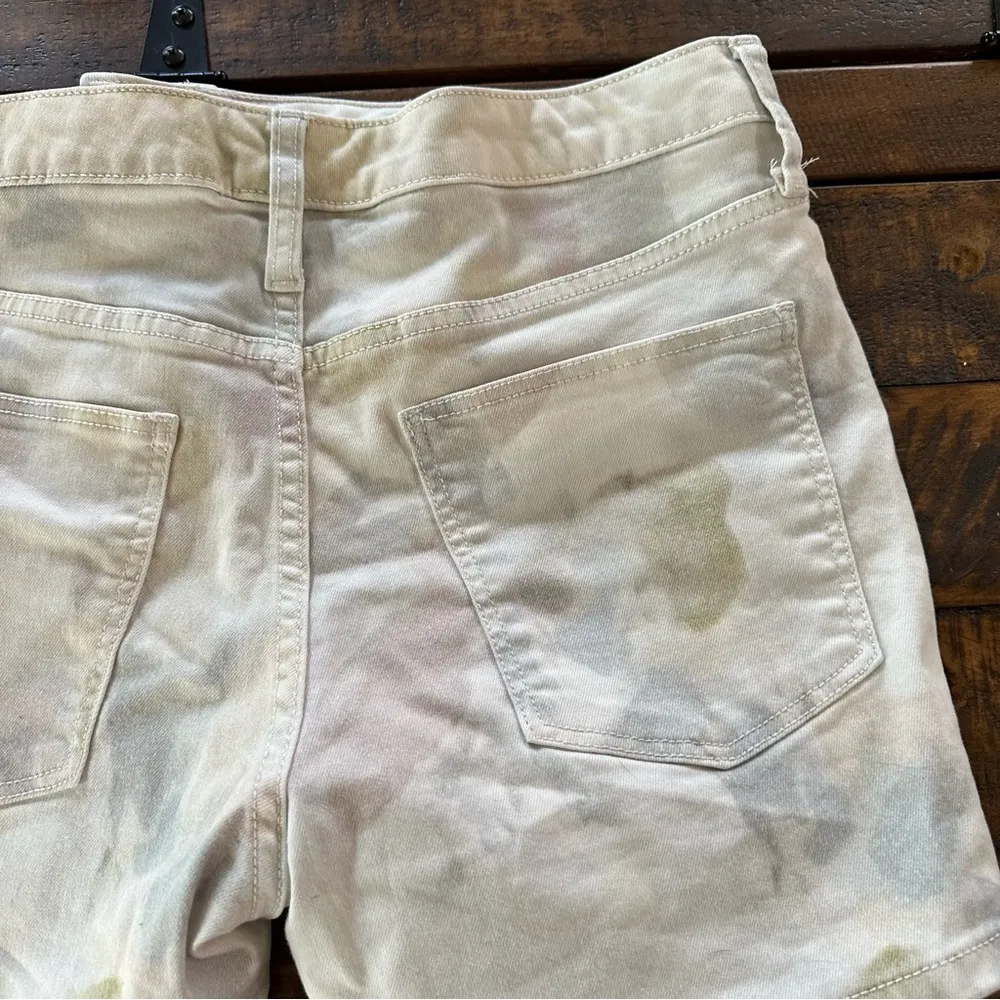 Universal Thread Cream Jean Shorts - Image 6