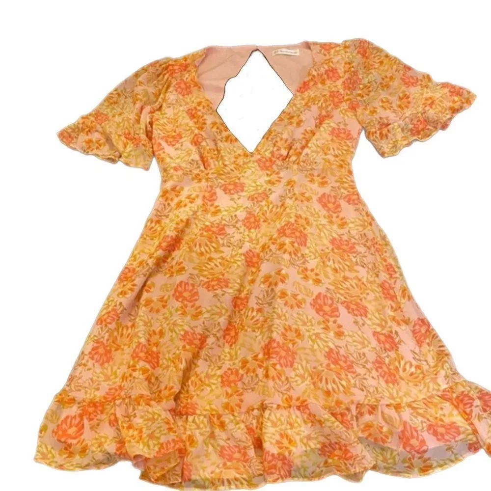 Selfie Leslie Sally Angel Sleeve Open Back Dress Floral Print Pink - Image 8