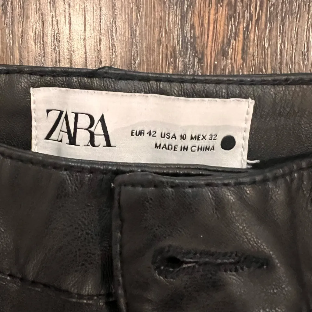Zara Black Cropped Pants - Image 4