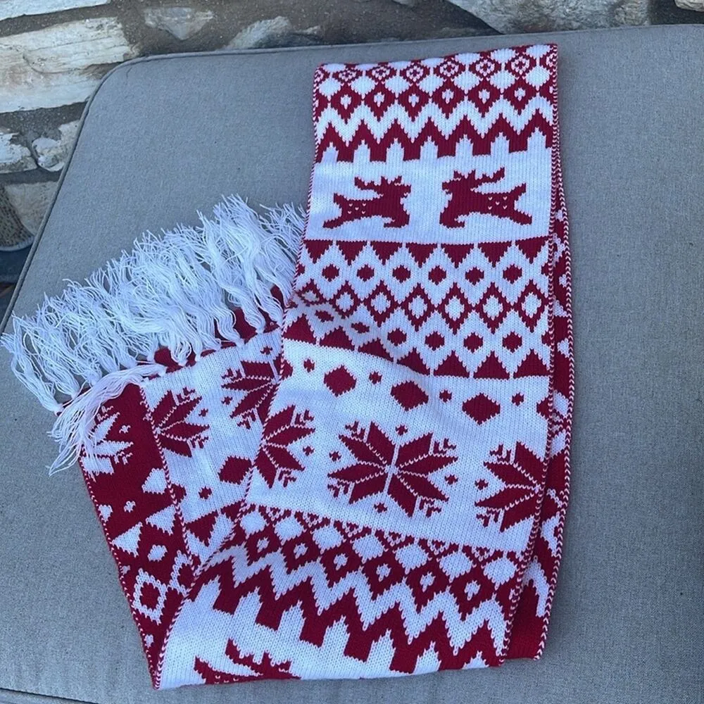Red & White reindeer snowflake scarf - Image 3