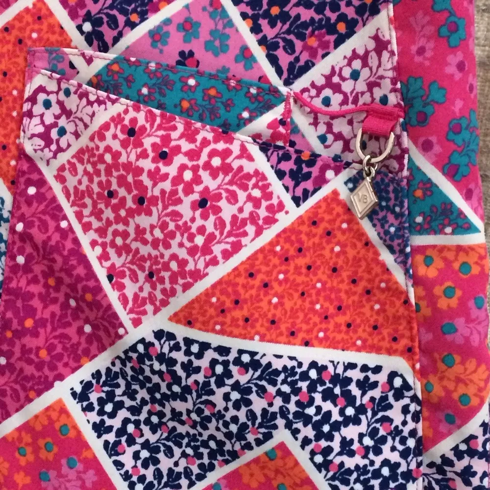 Vera Bradley Halo Printed V-Neck Scrub Top - Image 5