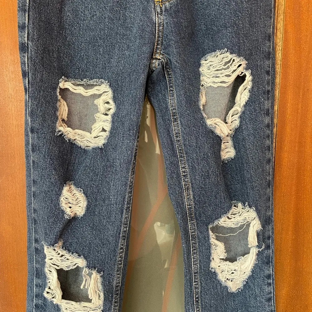 Urban Outfitters BDG Frayed Distressed Mom Hi- Rise Denim Jeans-25 - Image 2