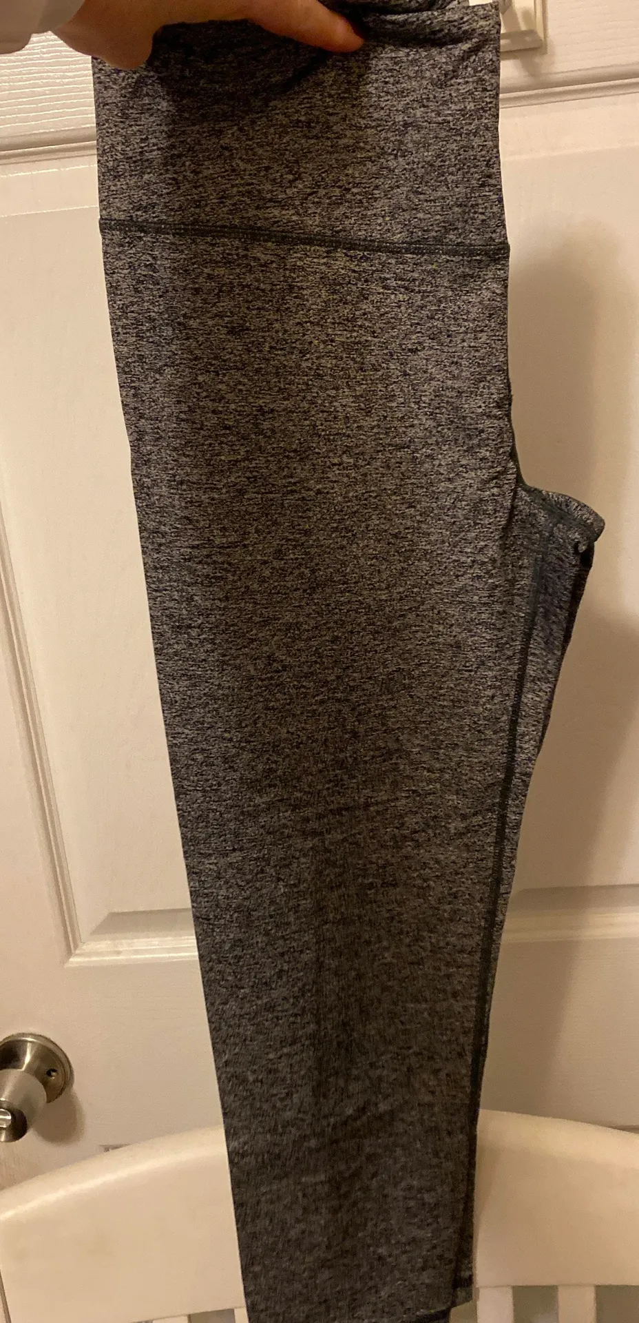 Cropped Workout Leggings - Image 2