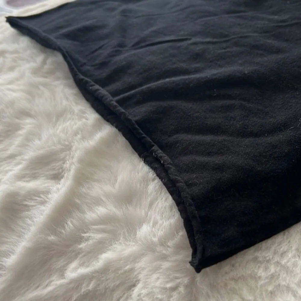 COMME DES GARÇONS PLAY Black Heart Patch Cropped T - Image 7