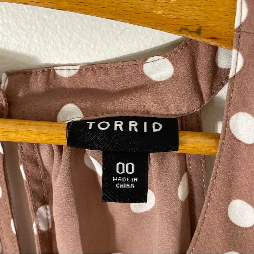 Torrid Georgette High Neck Tank Top in “Pretty Woman” Brown/Mauve Polka Dot M - Image 3