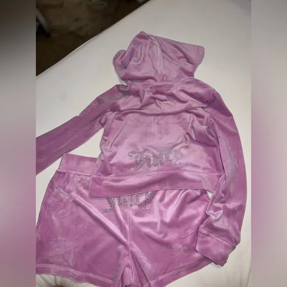 Size L Juicy Couture velour bling shorts set Dewberry Purple matching set - Image 2