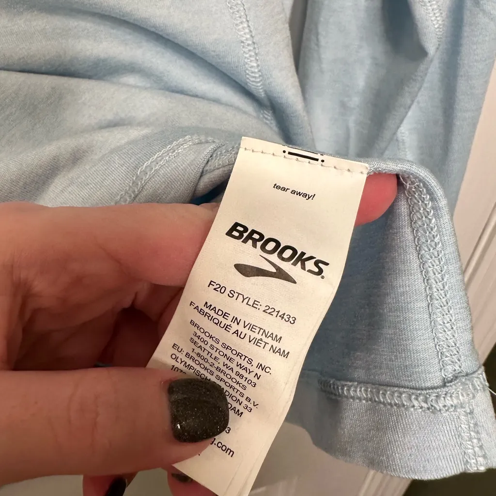 Brooks Dash Half Zip‎ Pullover - Image 3