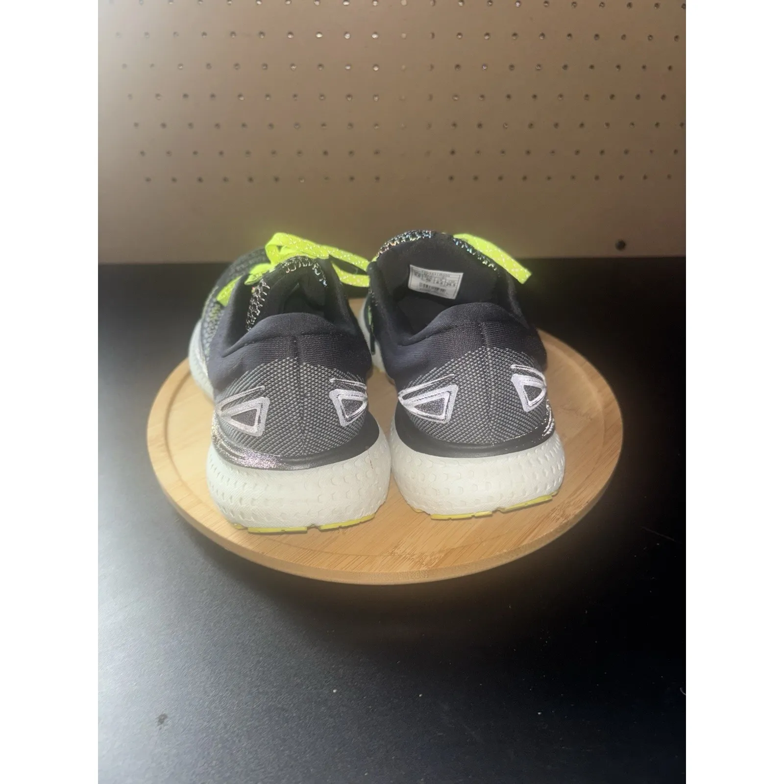 Brooks Glycerin Size 8.5 Women / GTS 19‎ Black/Metallic/yellow - Image 5