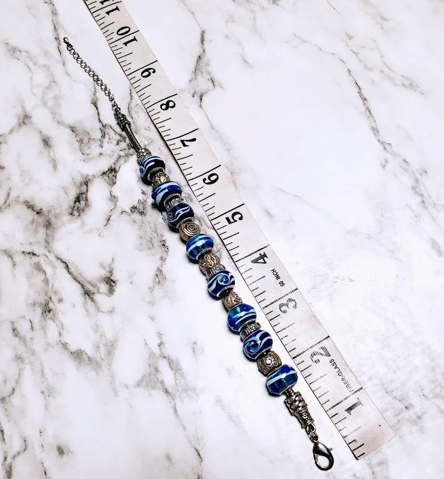 Glass beaded silvertone 8" bracelet - Image 3