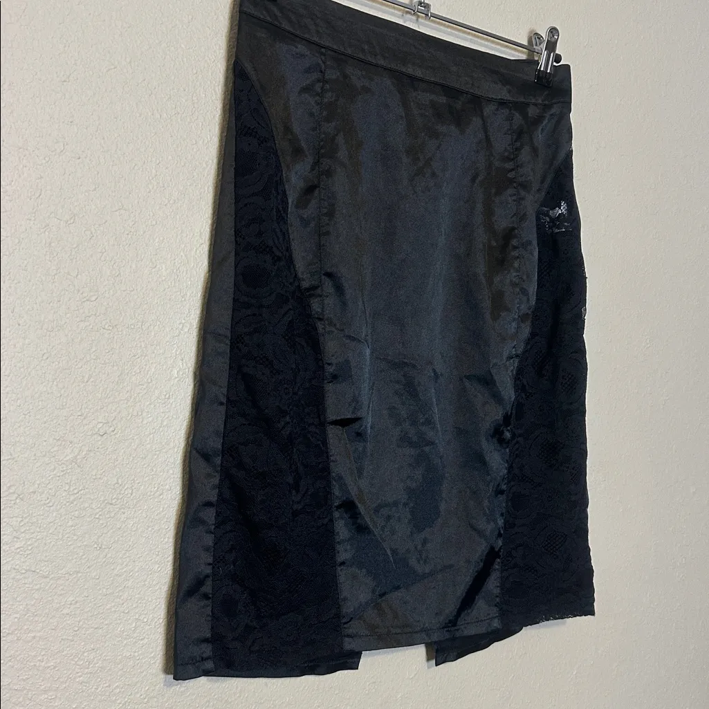 Vintage y2k Charlotte Russe black satin and‎ lace skirt Size Medium - Image 2