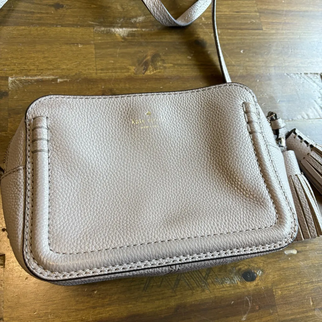 Kate Spade Orchard Street Arla Cityscape Gray Crossbody Tassel Travel Classic - Image 3