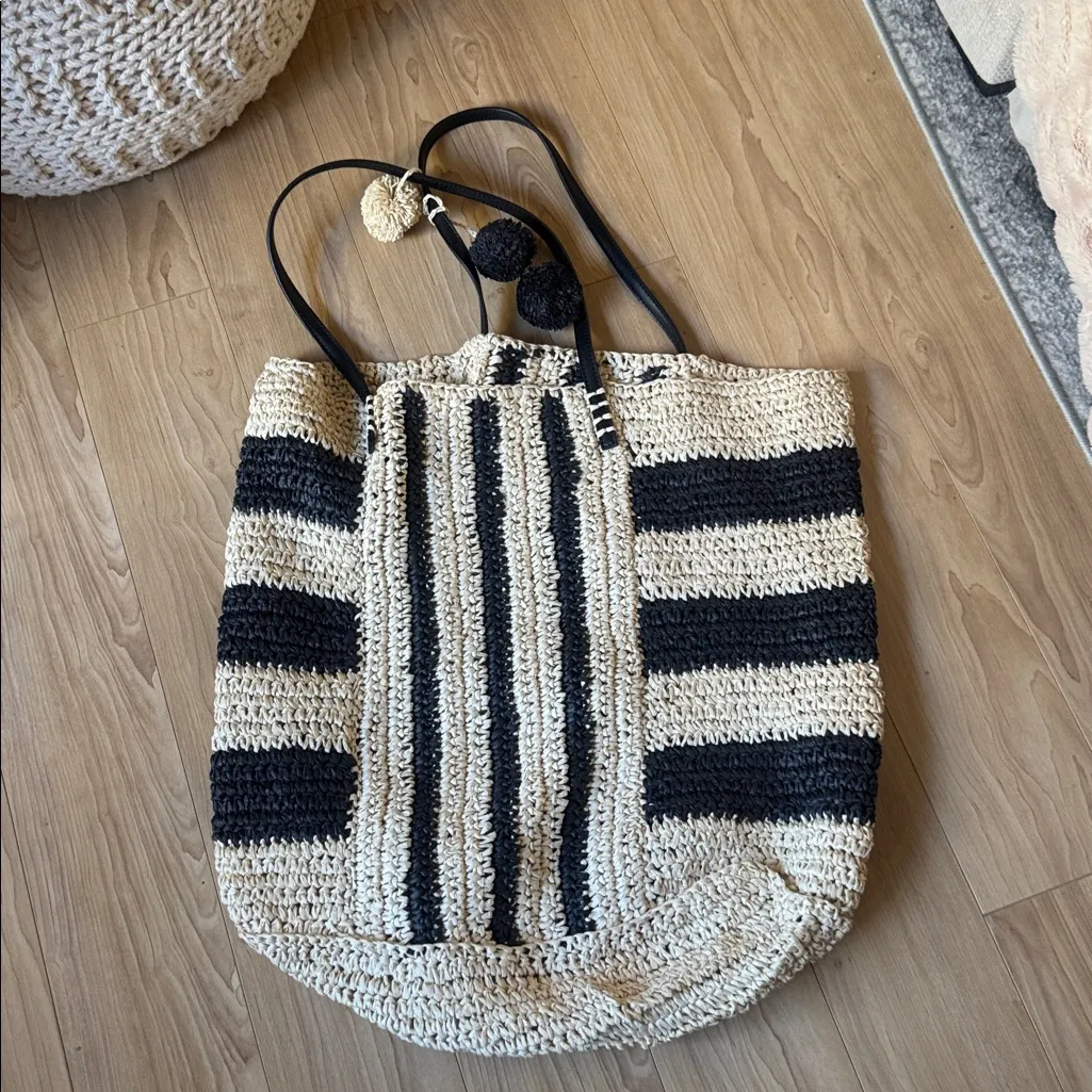 L*Space Black and Cream Striped Tote - Image 2