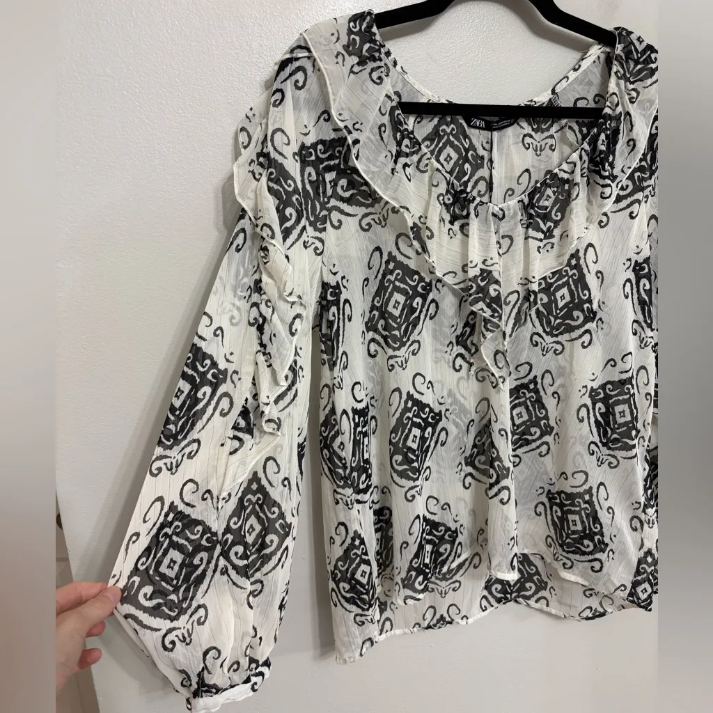 NWT Zara Sheer Metallic Printed Ruffle Blouse - Size M - Image 5