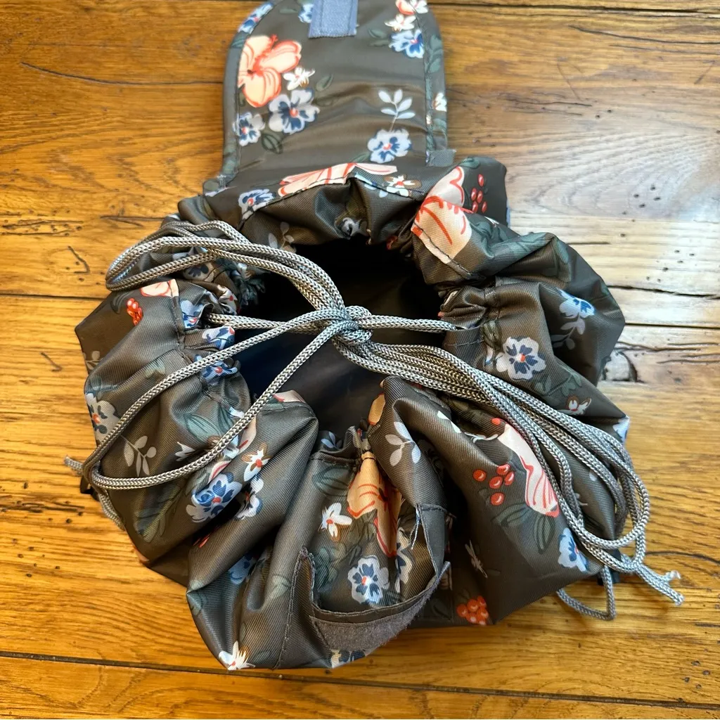 Drawstring Lay Flat Floral Cosmetics Bag NWOT - Image 6