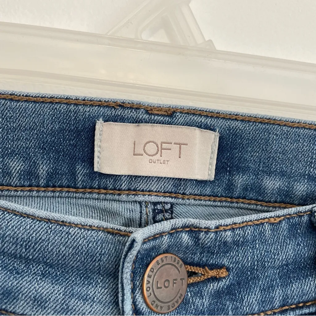 ANN TAYLOR LOFT Outlet Modern Skinny Jeans Medium Wash Ripped Rips Distressed 6 - Image 6