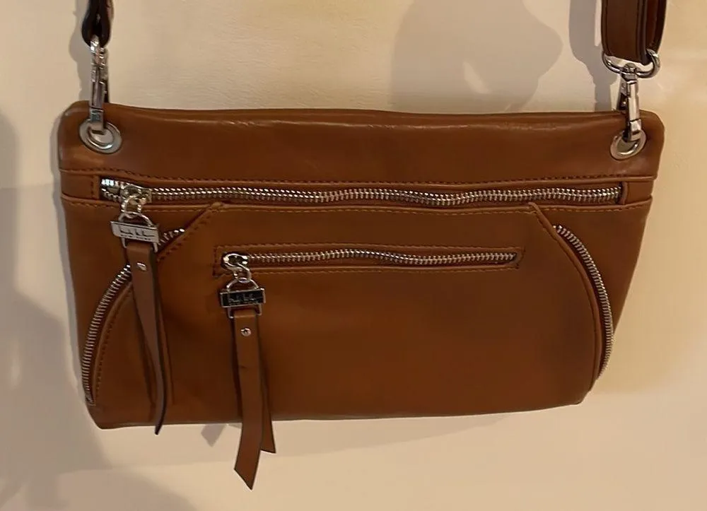 Nicole Miller brown crossbody pocketbook - Image 5