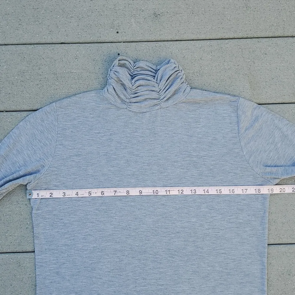 Nine 1 Eight Ruched Neck Turtleneck Size L - Image 8