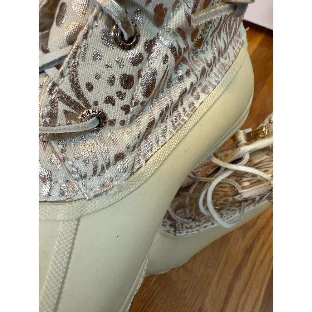 Sperry Women’s 8 Round Toe Syren Gulf Metallic Jacquard Duck Boot Rain Boots - Image 13