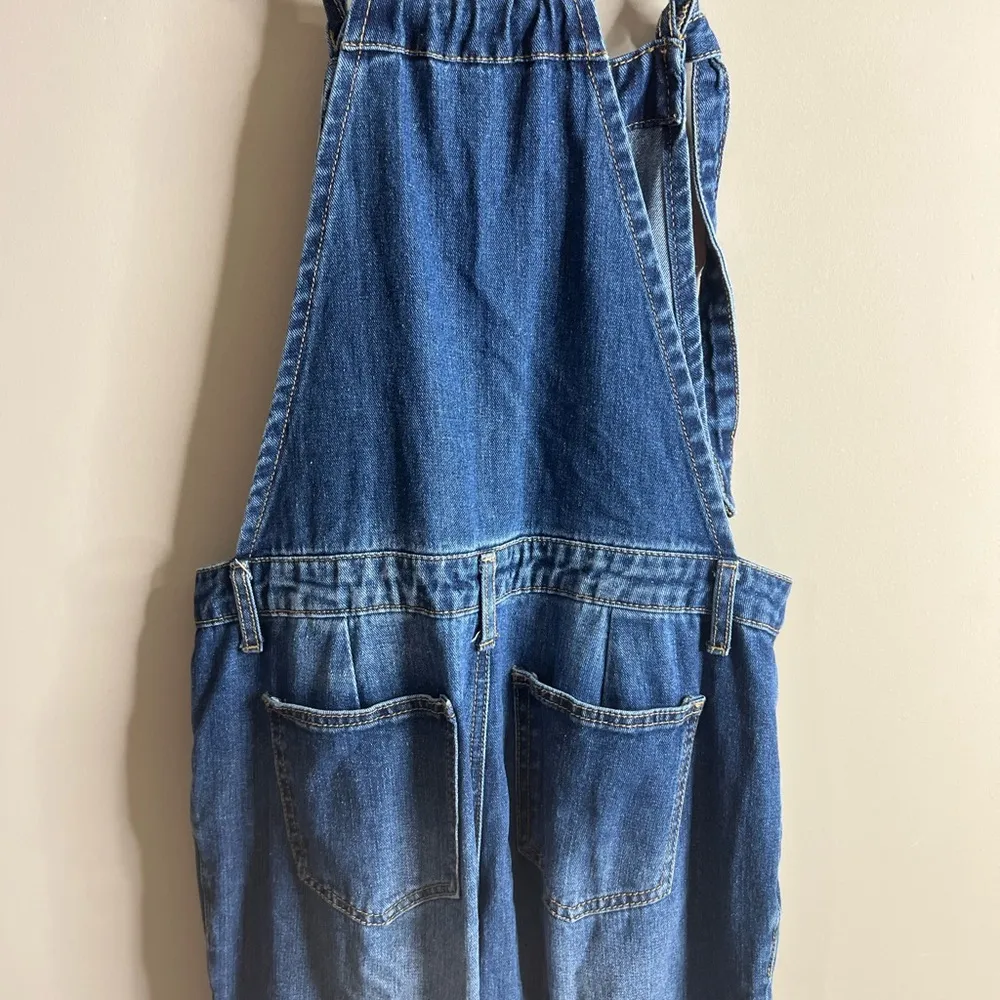 Forever 21 blue jeans overalls size medium - Image 13