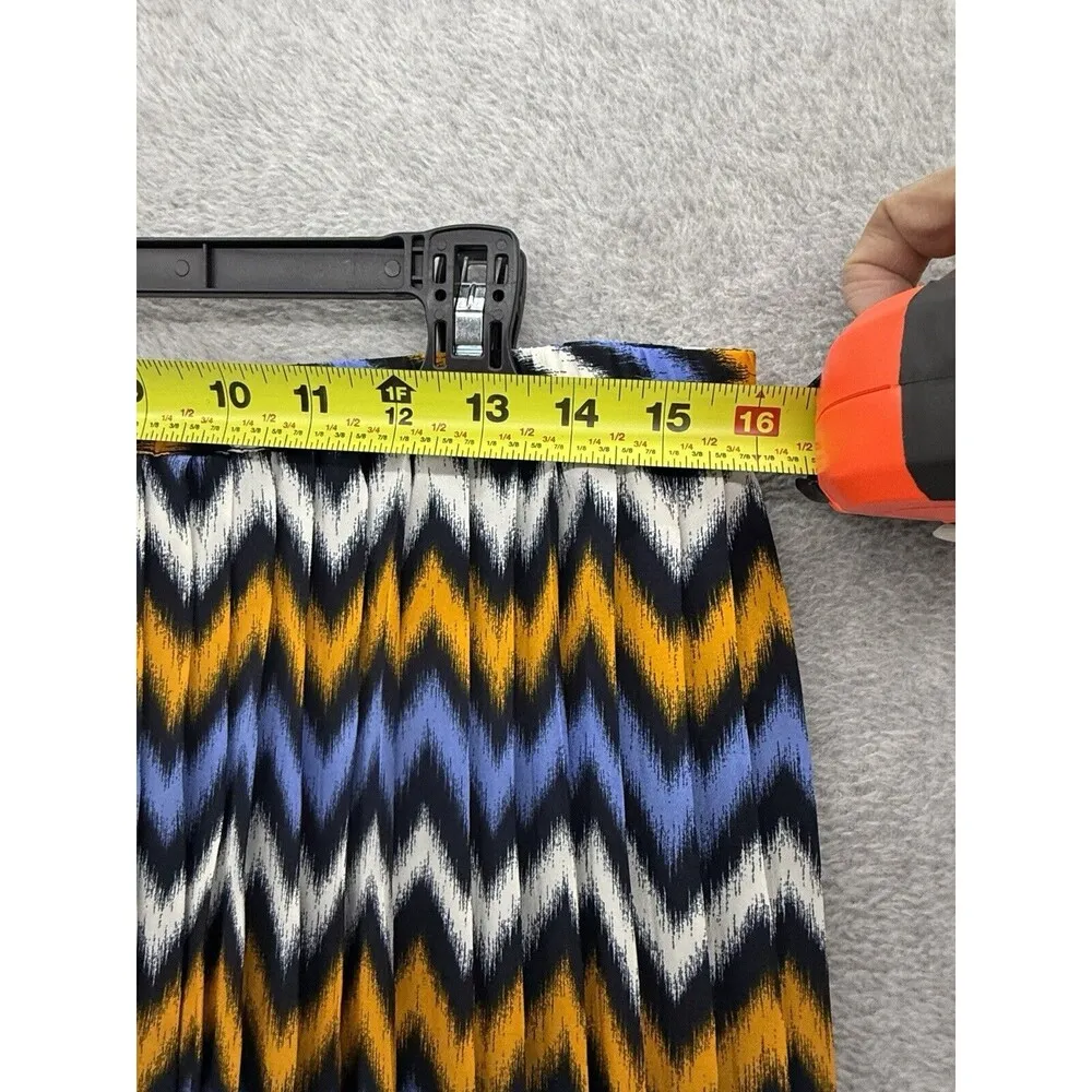 MK Michael Kors Women's Maxi Skirt Striped Pleated Size Large Chevron - Image 12