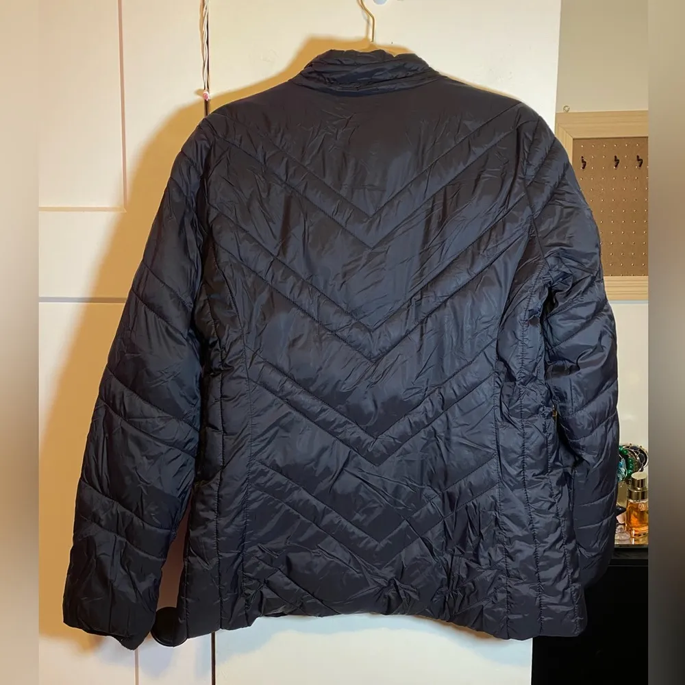 Xersion  Black Chevron Puffer Coat Large EUC - Image 6