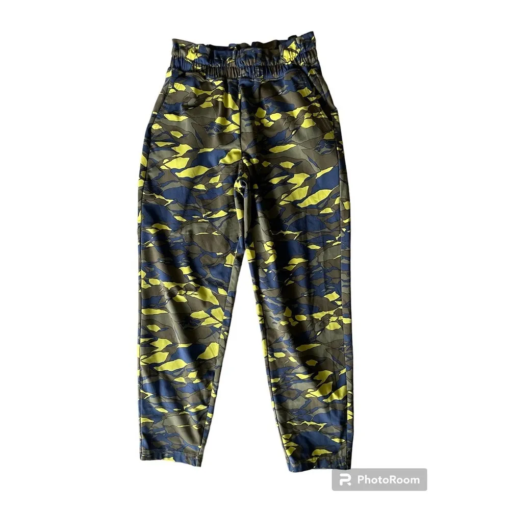 Pureluxe by Fabletics Margo‎ Camo **size small** - Image 3