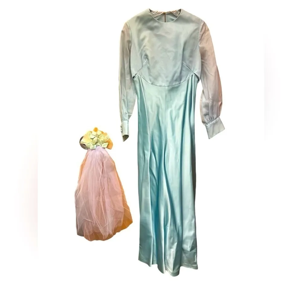 Women’s Light Blue Long Sleeve Vintage Bridesmaid Dress Lantern Sleeves and Veil Size XXS - Image 6