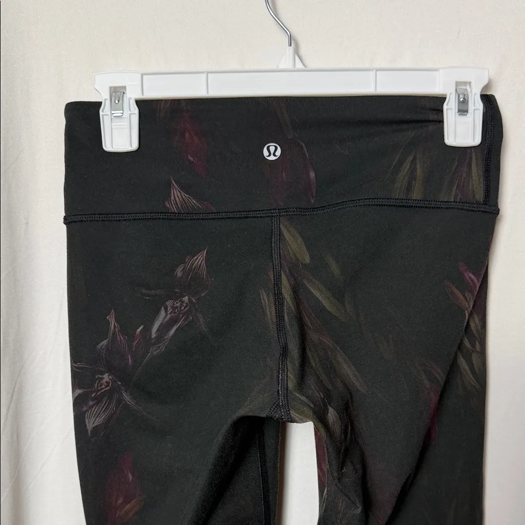 Lululemon Wunder Under Crop-Midnight Iris Multi / Black Size 4 - Image 8