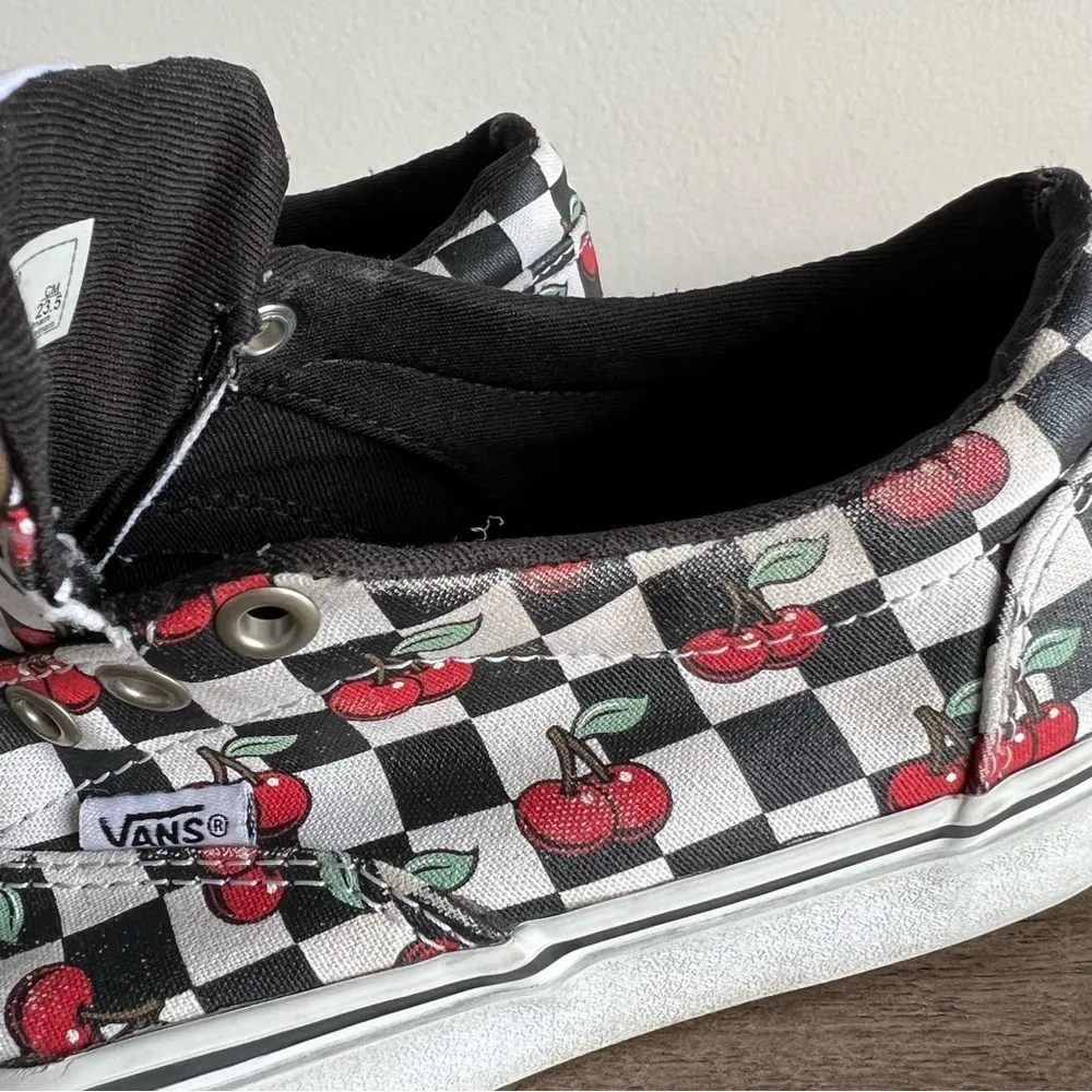 Vans Cherry Checkerboard Lace Up Women's Size 7 Shoe #886 - Image 6