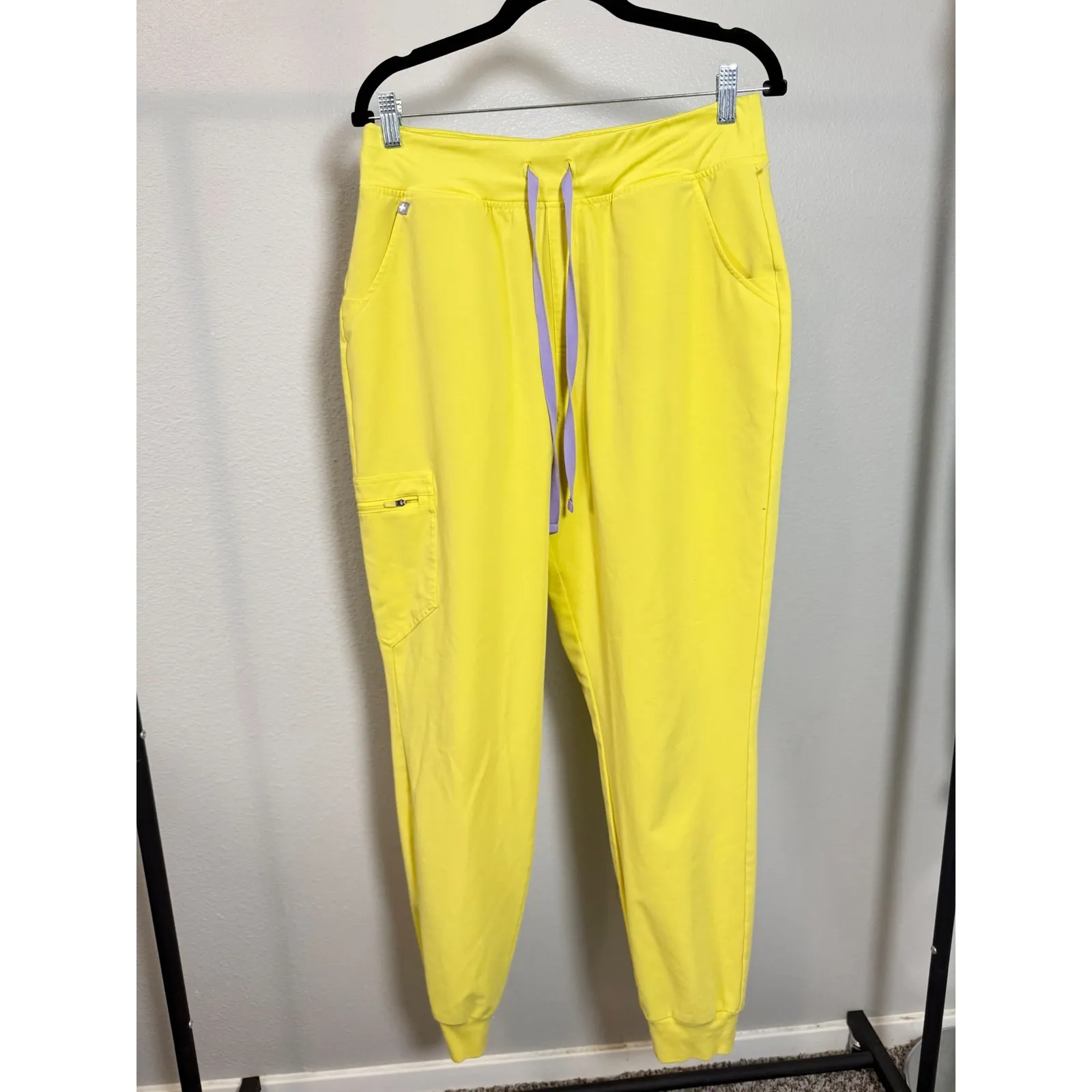 FIGS Scrub Pants Jogger Yellow Women's Size Large T Zamora Style W225W2013T - Image 2